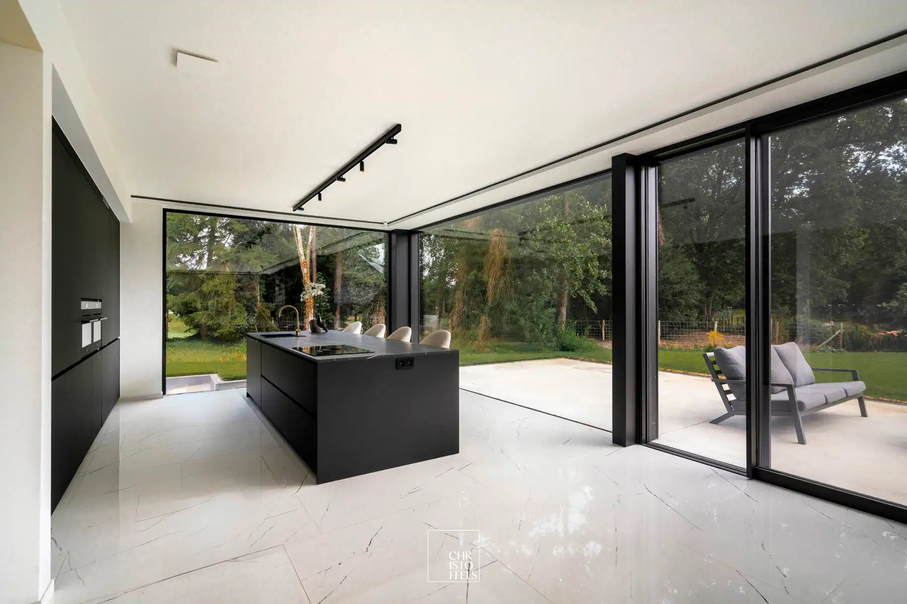 Luxe nieuwbouwvilla van 336 m² op een perceel van 1.313 m² foto 4