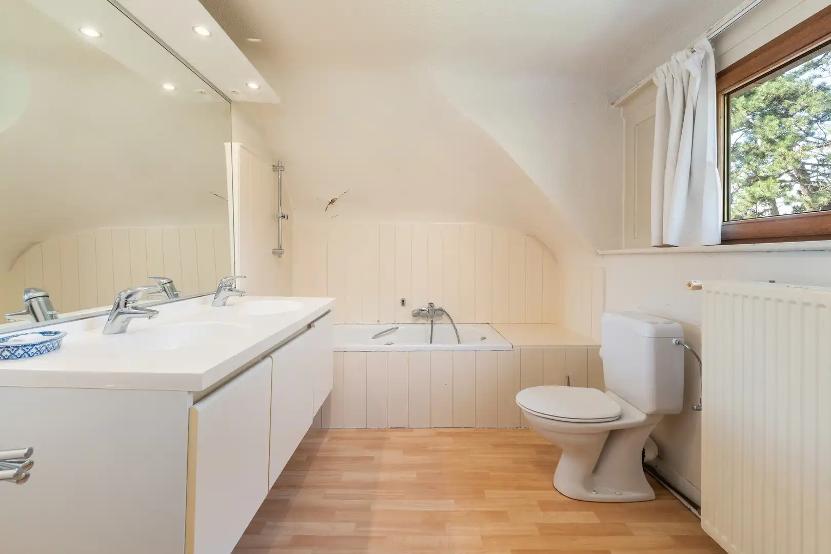 Karaktervolle interbellum villa in cottagestijl te koop. foto 15