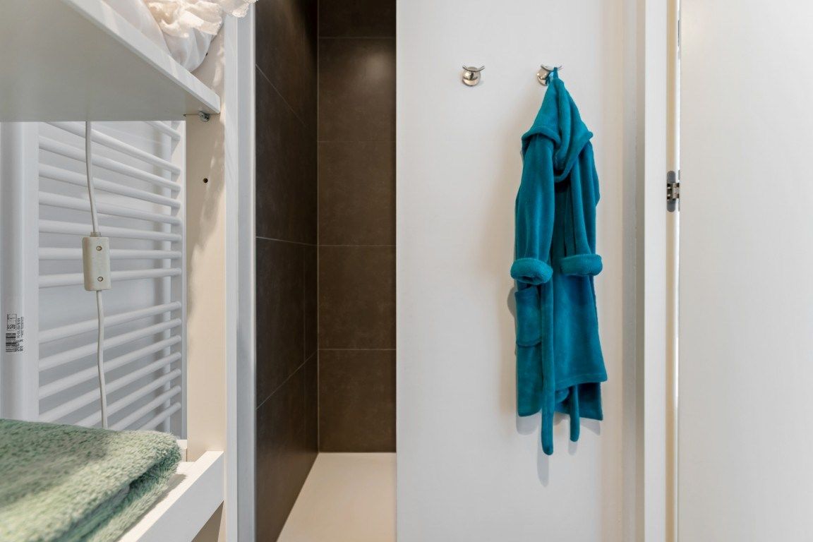Mooi gelegen appartement langsheen het water met terrassen en parkeerplaats te Gent foto 15