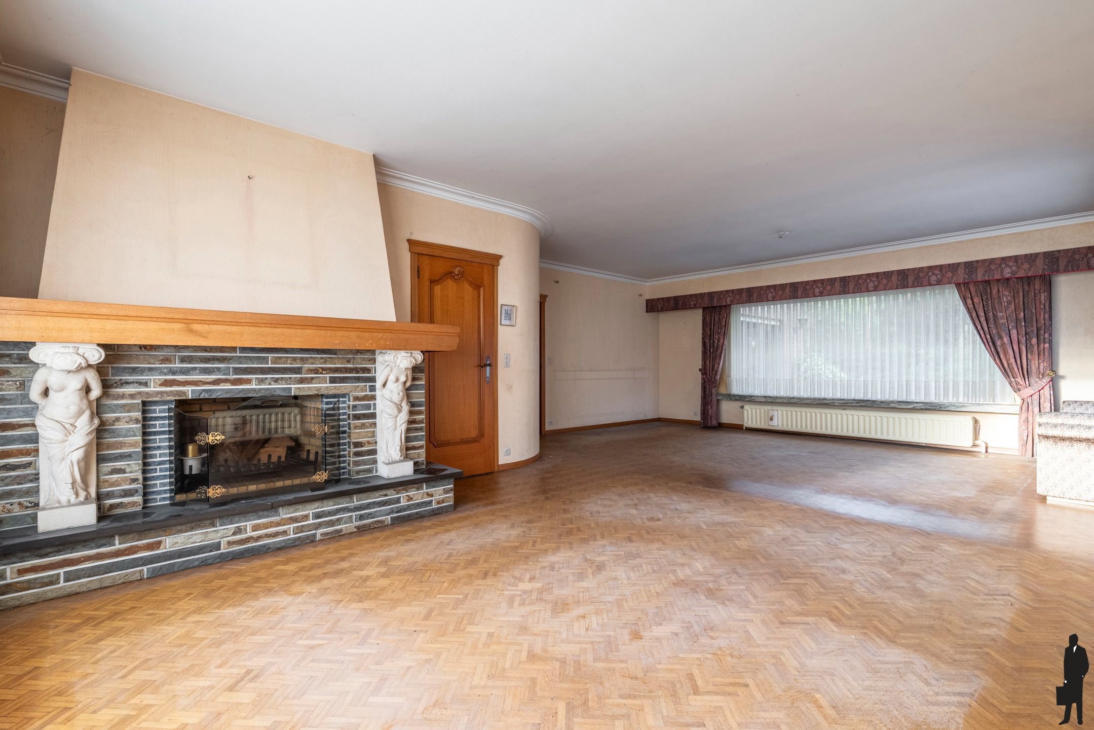 Te renoveren villa met weiland en verkavelingspotentieel foto 3