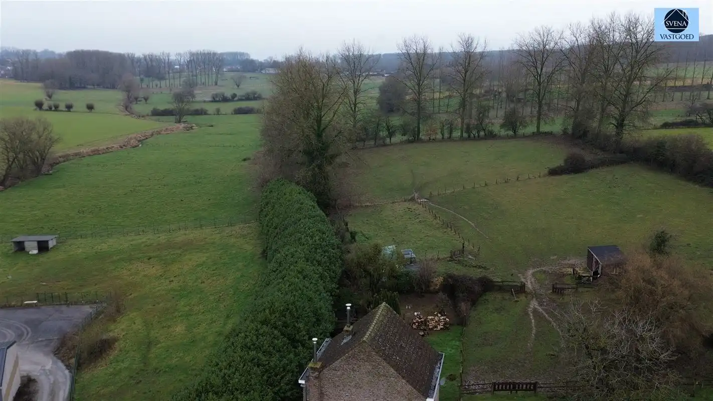 ZEER RUIME WONING MET 4 SLAAPKAMERS EN 2 GARAGES foto 21