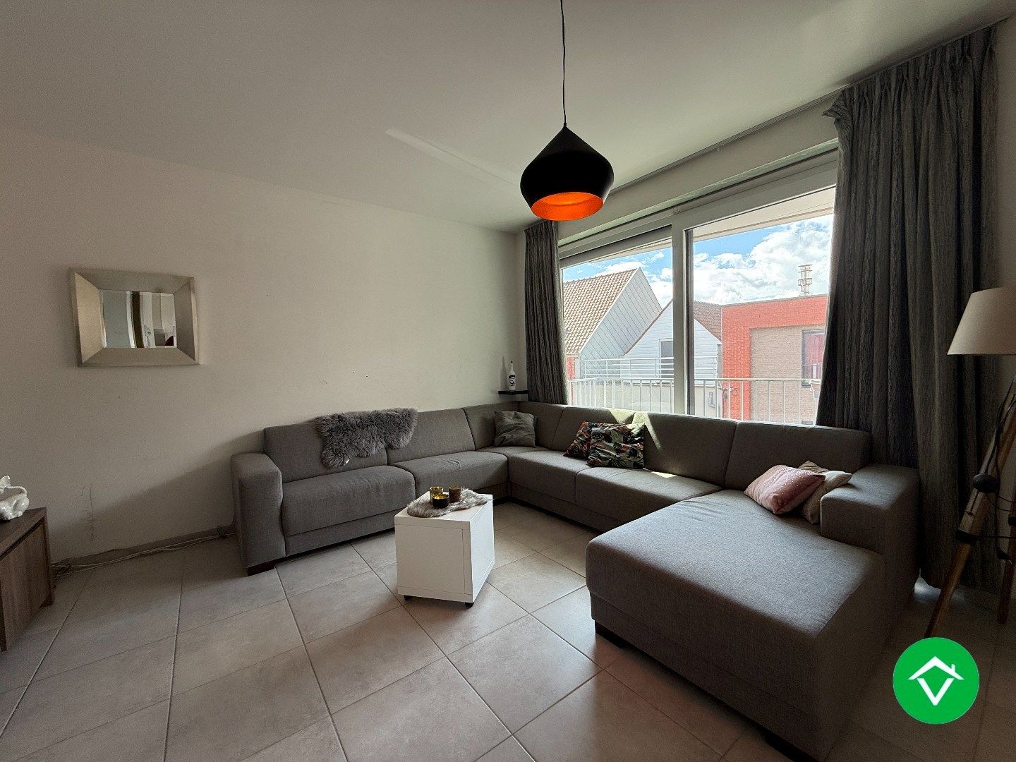 Appartement met twee slaapkamers, garage en twee terrassen te Roeselare foto 5