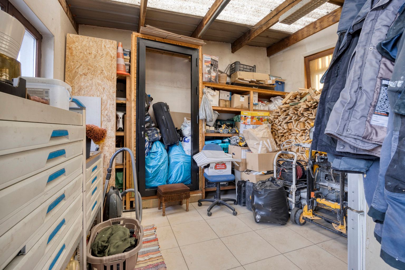 Ruime en gerenoveerde 3-gevelwoning met 4 slaapkamers foto 19