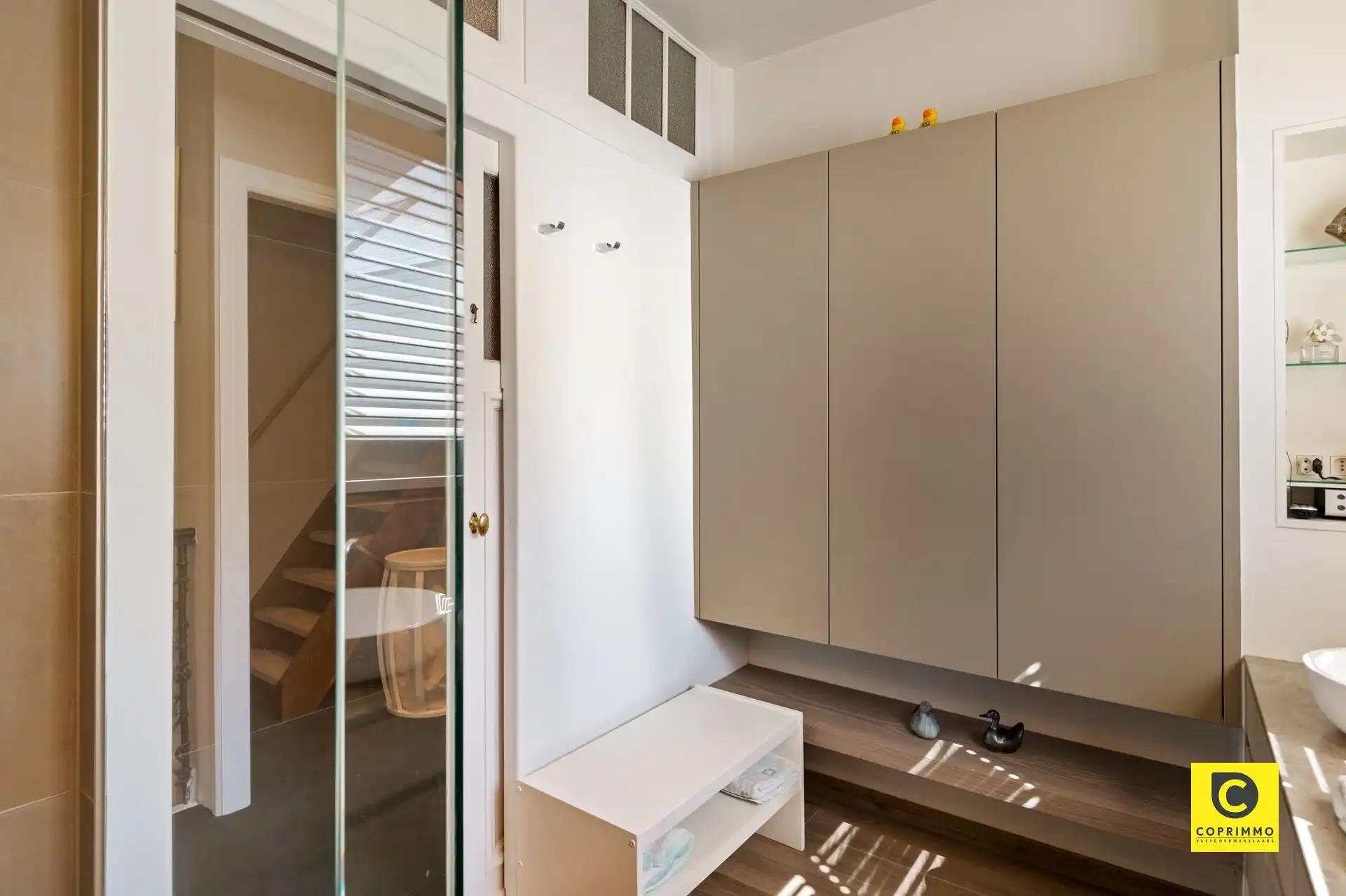 Karaktervolle woning te koop in hartje Edegem foto 22