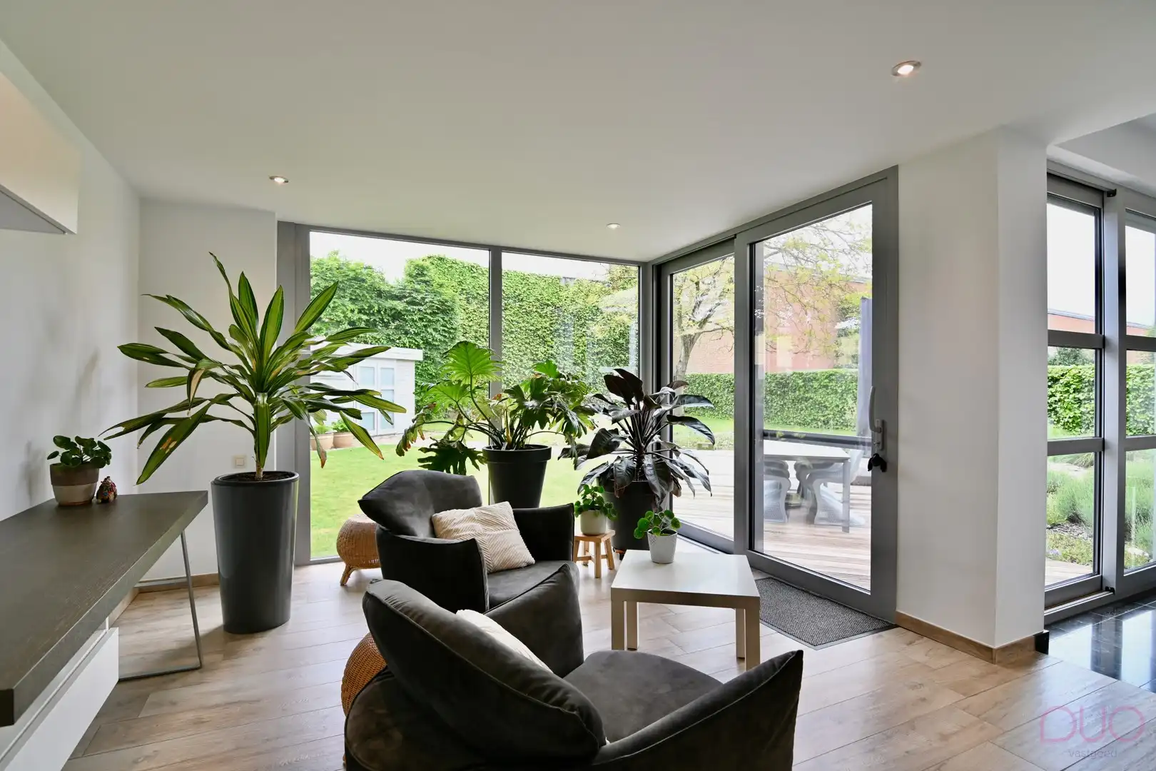 Knappe villa met prachtig aangelegde tuin op wandelafstand van de Truiense Grote Markt foto 14