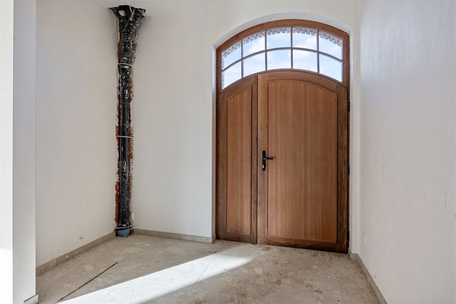 IDEALIS VASTGOED - BIJZONDERE WONING OP EEN KNAP PERCEEL VAN 10A 25CA OP RESIDENTIELE LOCATIE! foto 5