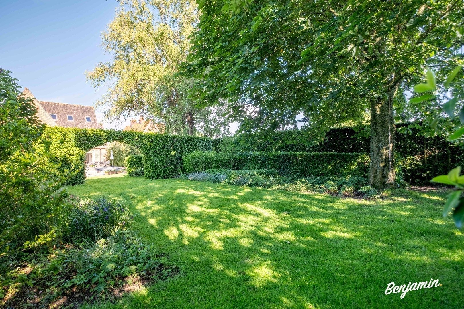 Villa met zonnige tuin, garage en carport in Houthulst foto 2