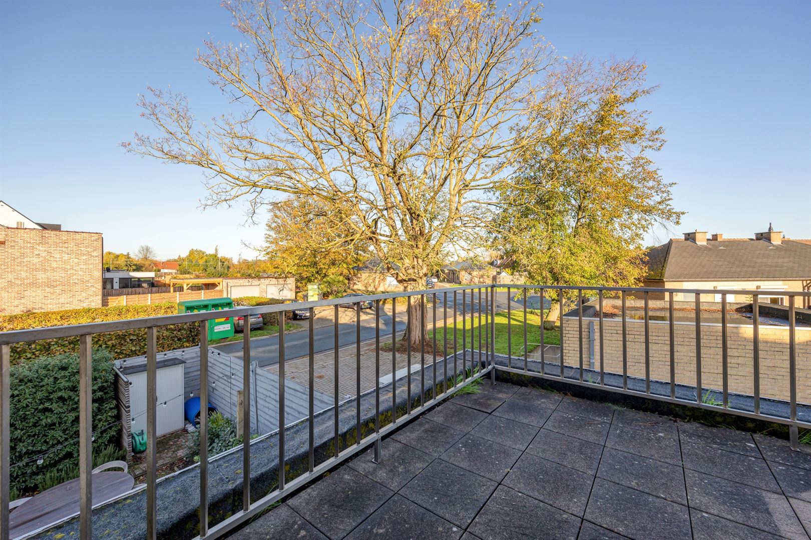 Goed gelegen appartement. Instapklaar! foto 14