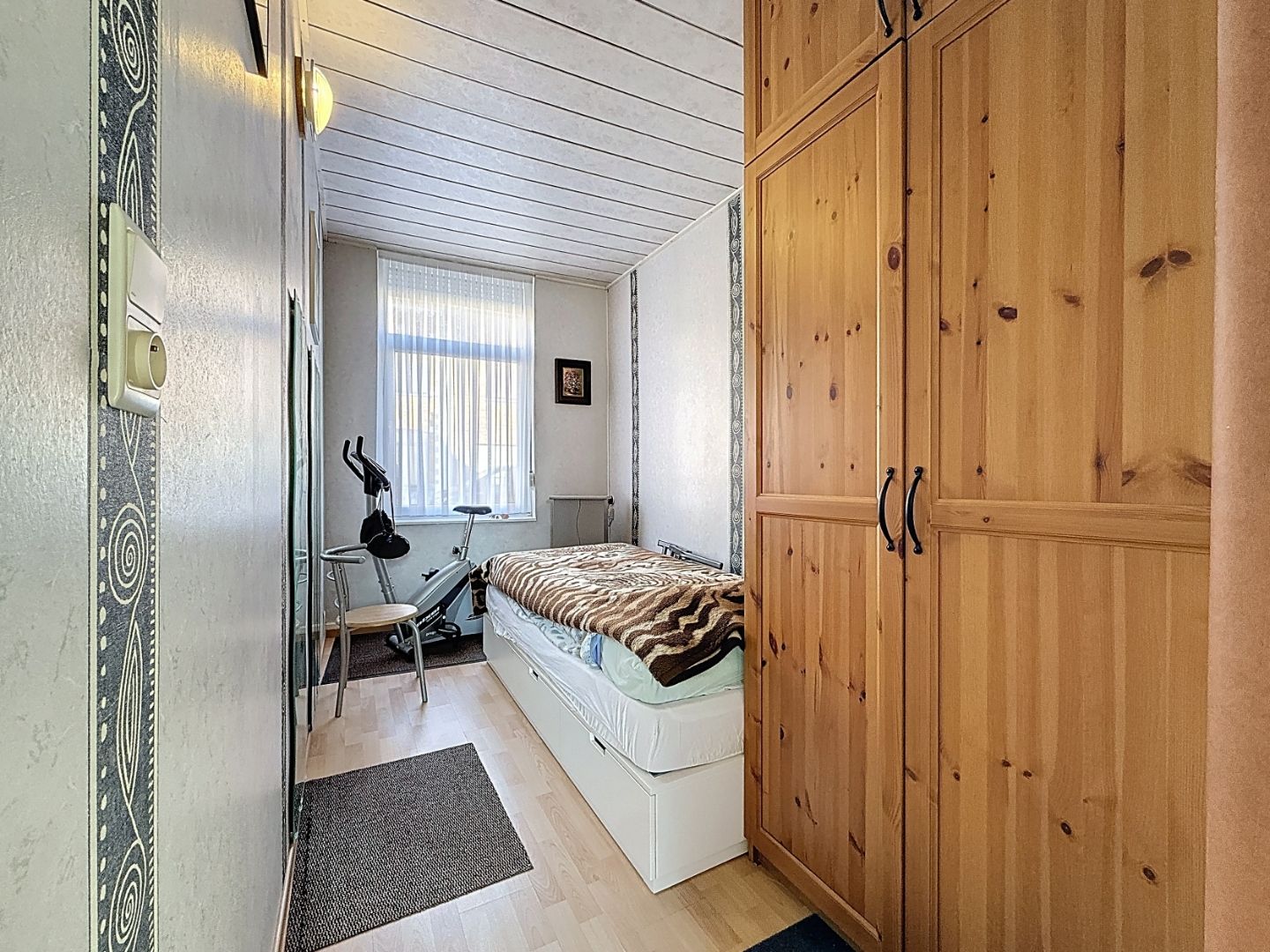 Grote gezinswoning met koer op centrale ligging te Nieuwpoort-Stad foto 5