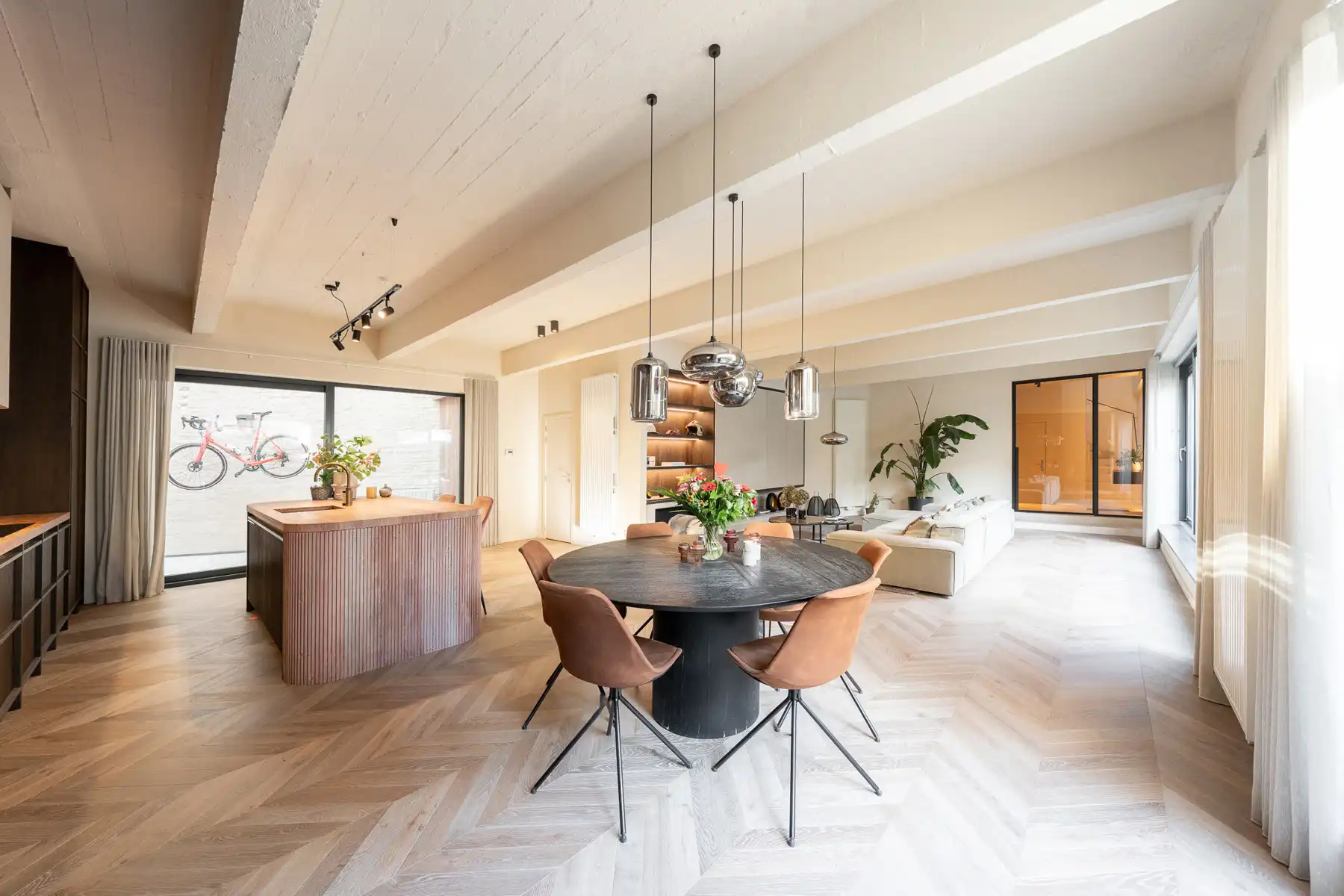 Luxueus appartement met tuin en parking op ‘t Zuid foto 6