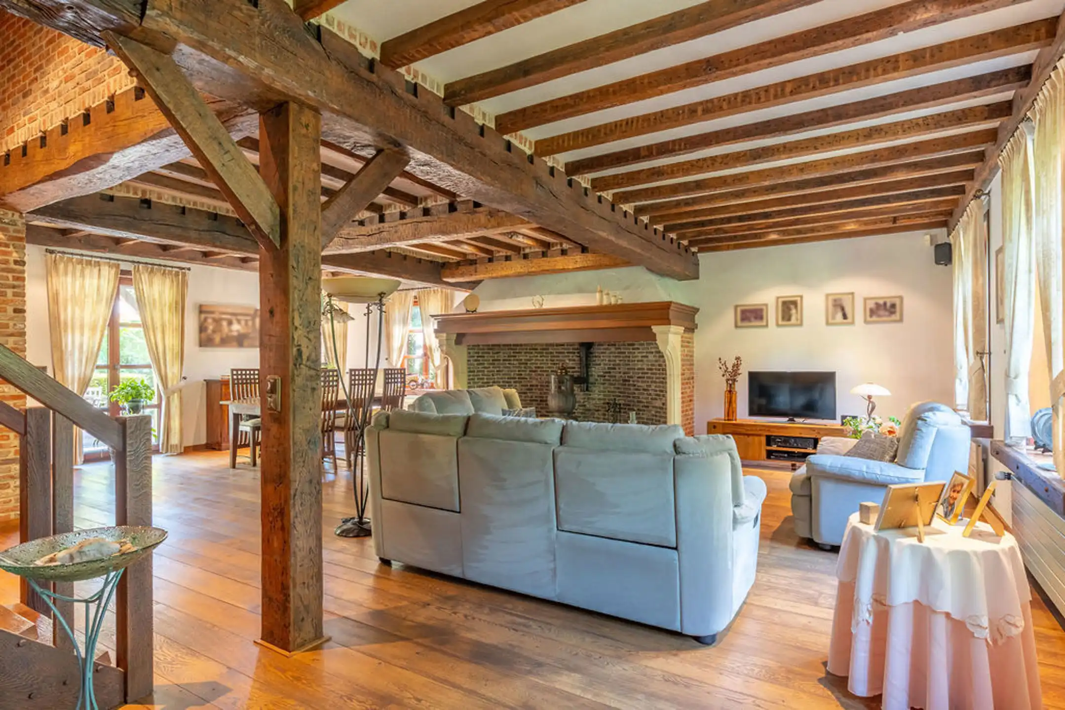 Ruime villa met 6 slpk op 2.295 m² grond met veel privacy foto 7