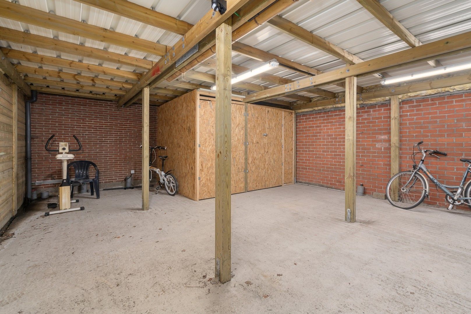 Ruim duplex-appartement met drie slaapkamers & garage te Harelbeke! foto 15