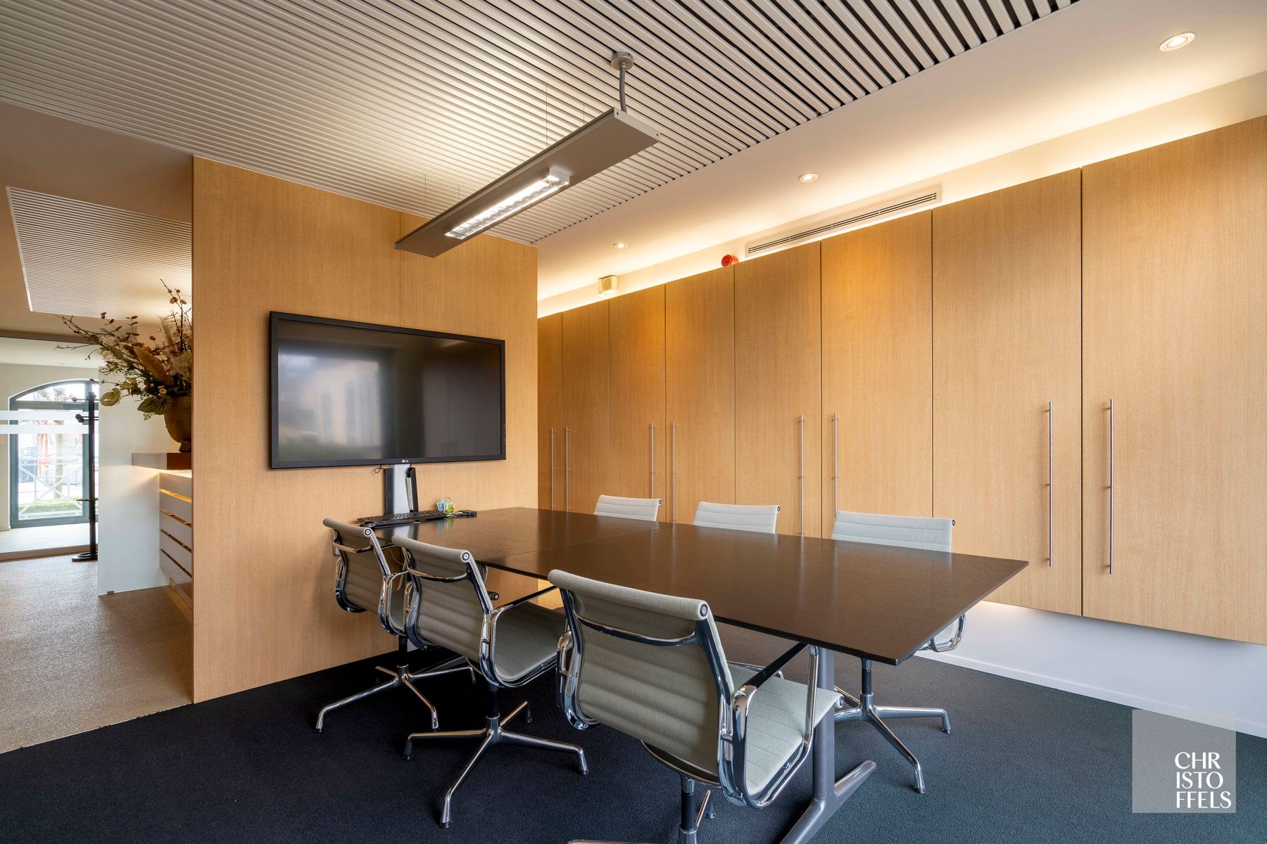 Kantoorruimte (209m²) op toplocatie in Lanaken!  foto {{pictureIndex}}