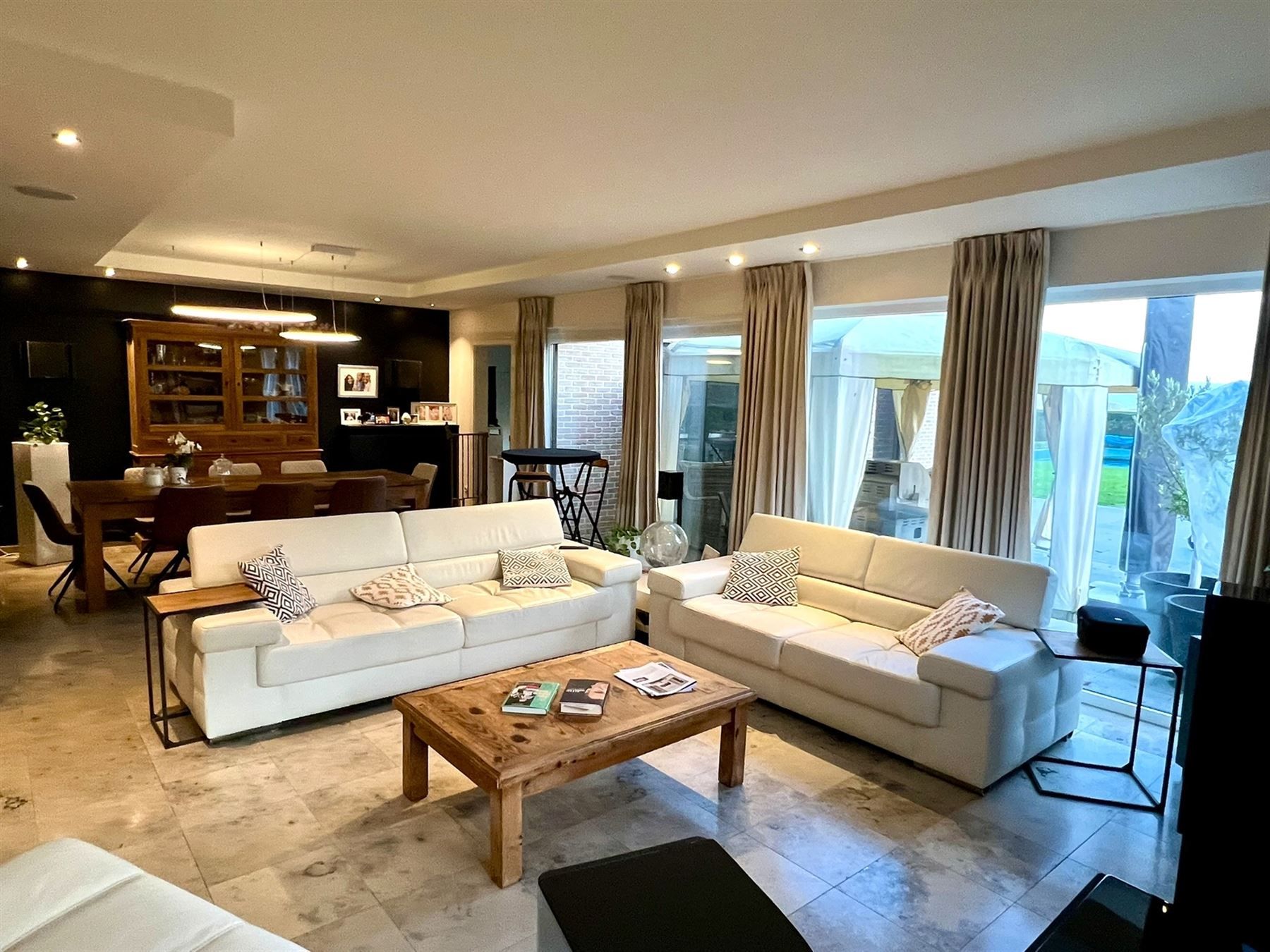 Prachtige ruime villa met zwembad foto 2