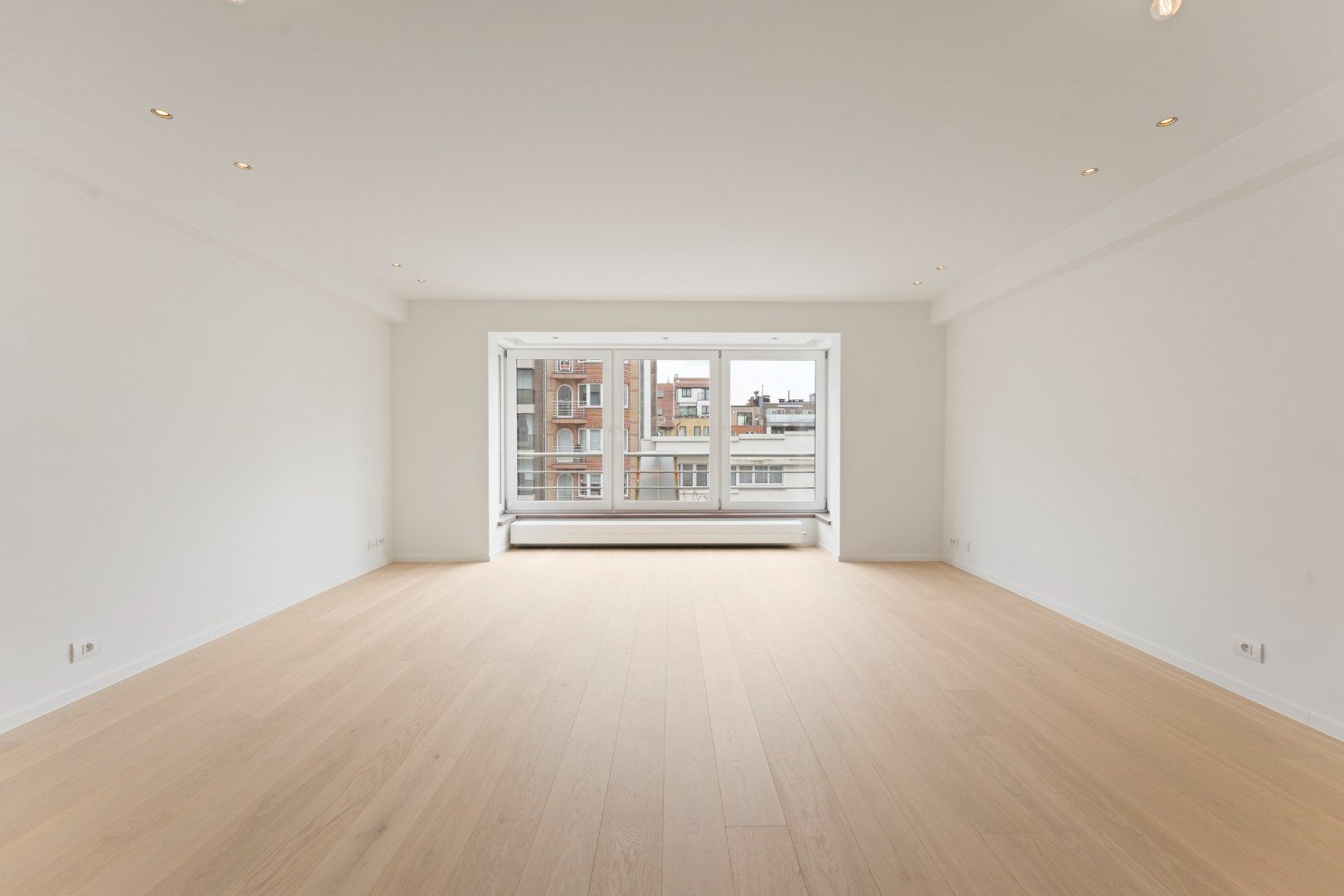 Gerenoveerd, lichtrijk appartement  foto 3