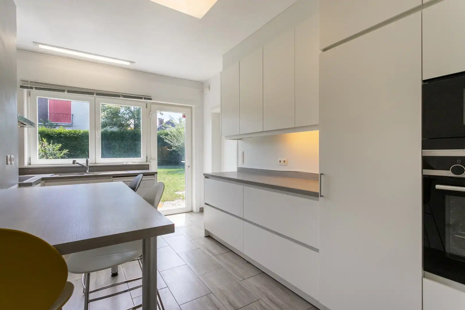 Ruime 4-gevelwoning met 4 slaapkamers, bureau, garage en tuin op 626 m² met bouwpotentieel in Halle foto 12