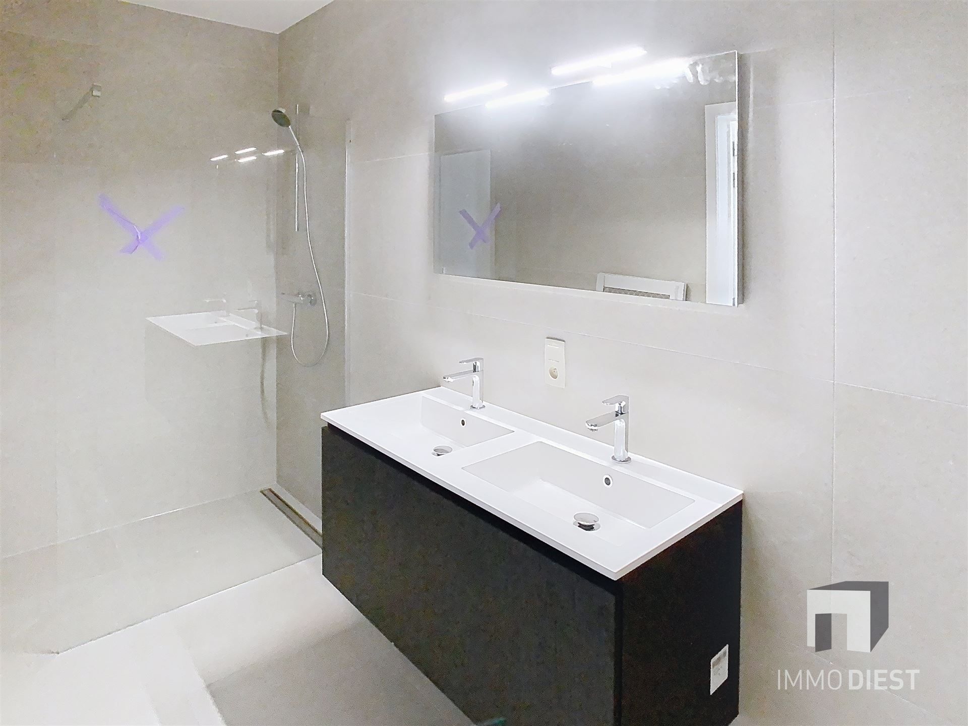 Gelijkvloers appartement met terras en tuintje foto 11