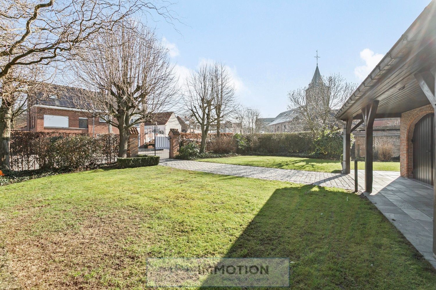 Unieke burgerwoning met bijgebouw en tuin foto 30