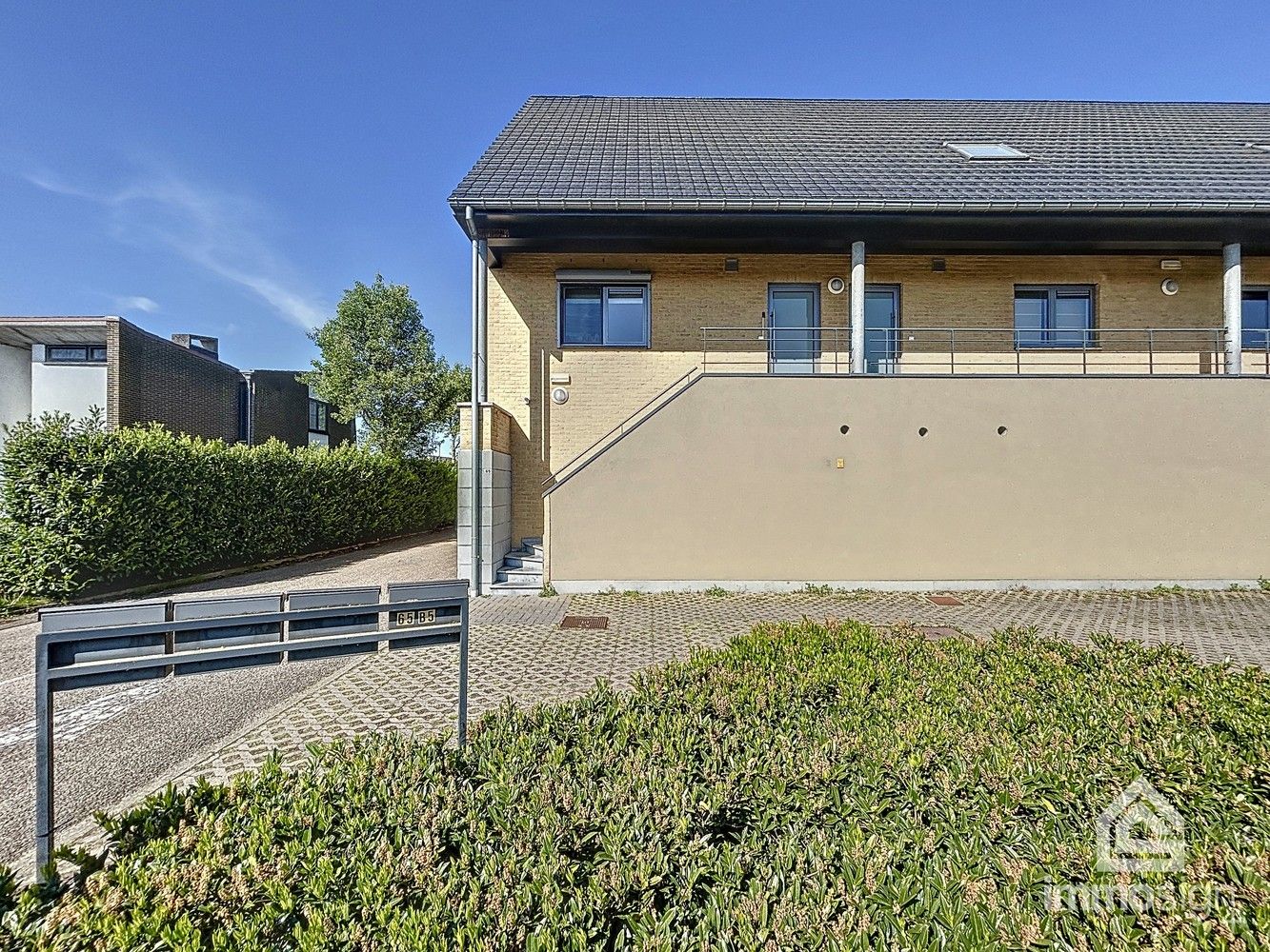 Instapklaar duplexappartement met 2 slaapkamers, heerlijk terras en een autostaanplaats foto 29
