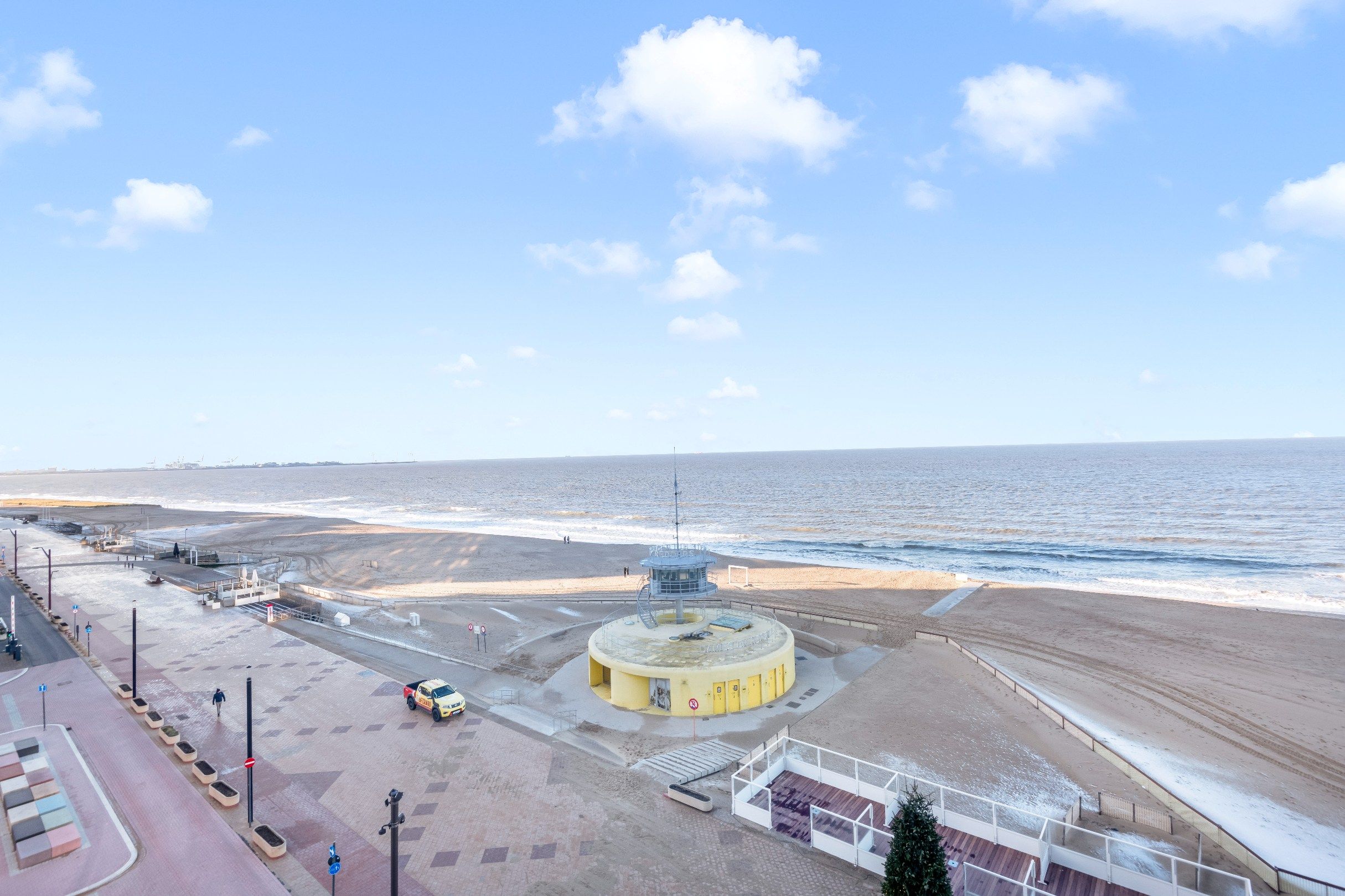 Ongemeubeld appartement op de Zeedijk ter hoogte van het Lichttorenplein foto 4