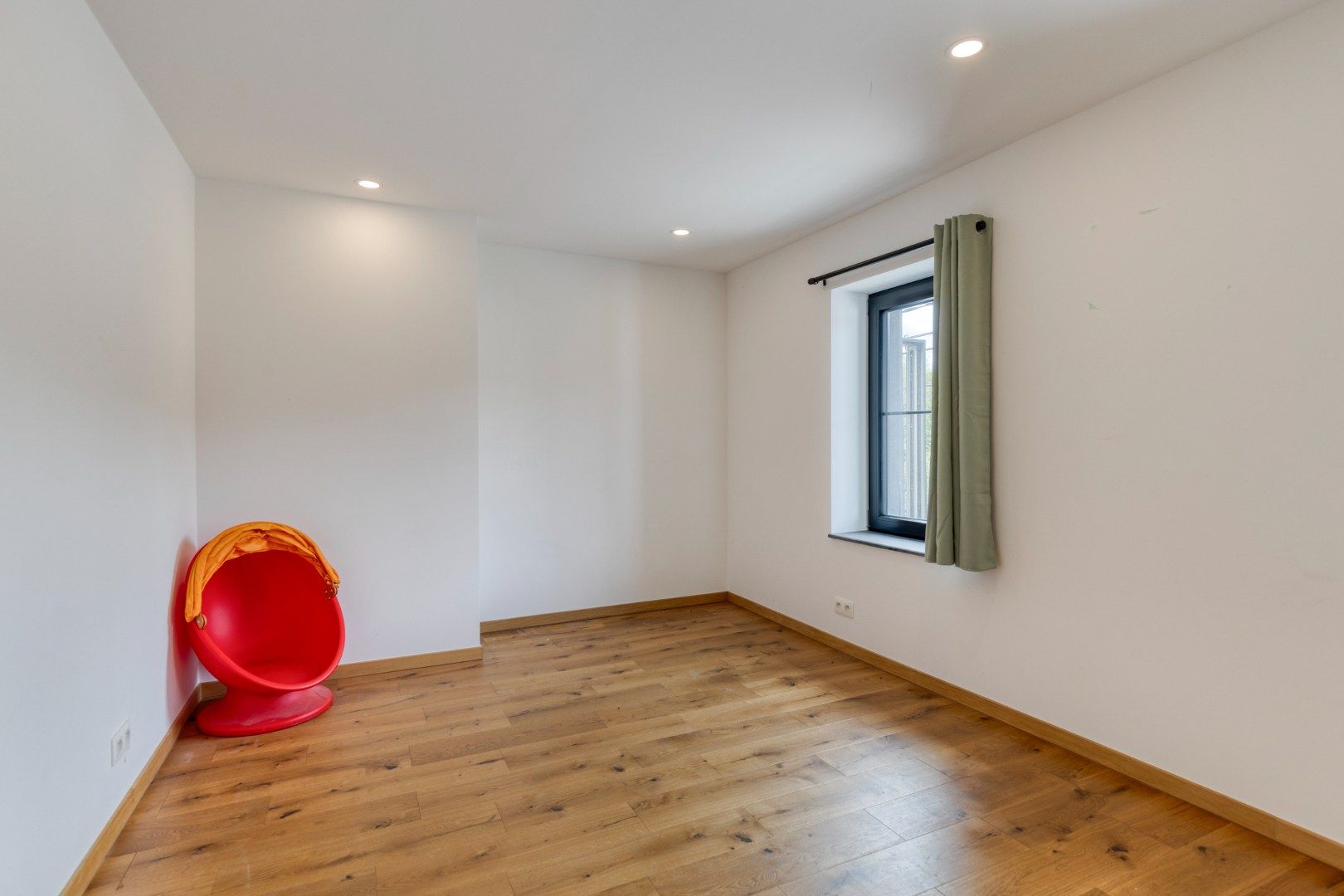 Appartement met 4 slaapkamers en ruim terras in Hamme-Mille! – EPC 103 kWh/m² - bewoonbare opp. 201 m² foto 16
