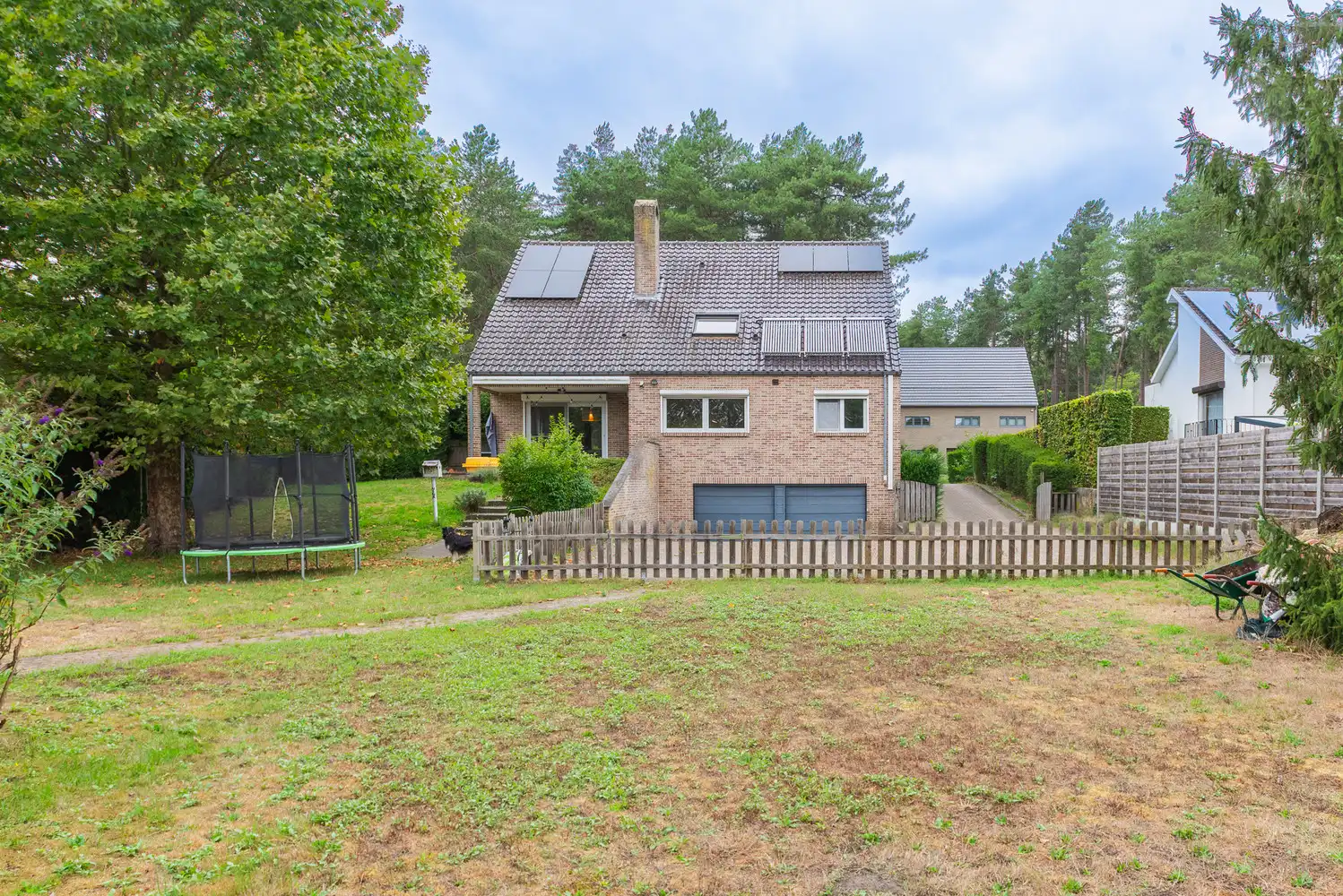 Vrijstaande gezinswoning met 4 slaapkamers op ruim 20 are grond foto 28