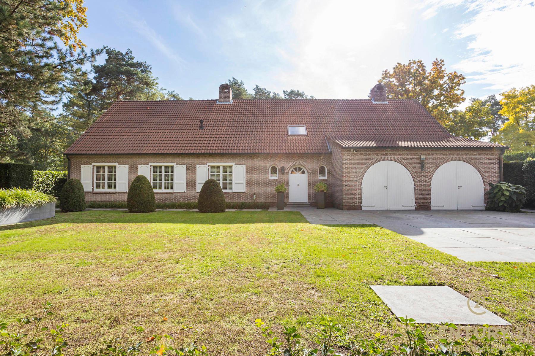 Gelijkvloerse villa met véél mogelijkheden op ca 2630m² foto 34