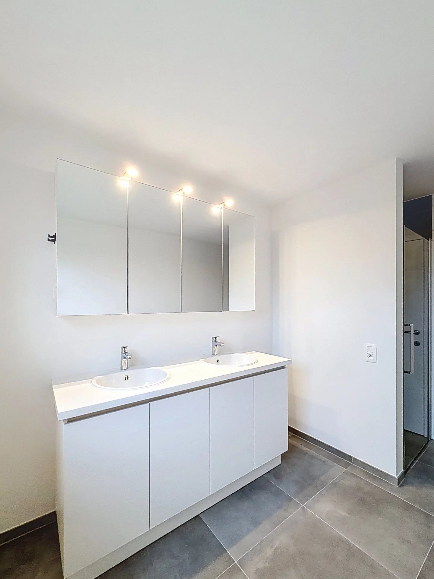 Energiezuinige woning met 3 slaapkamers en tuin. foto 12