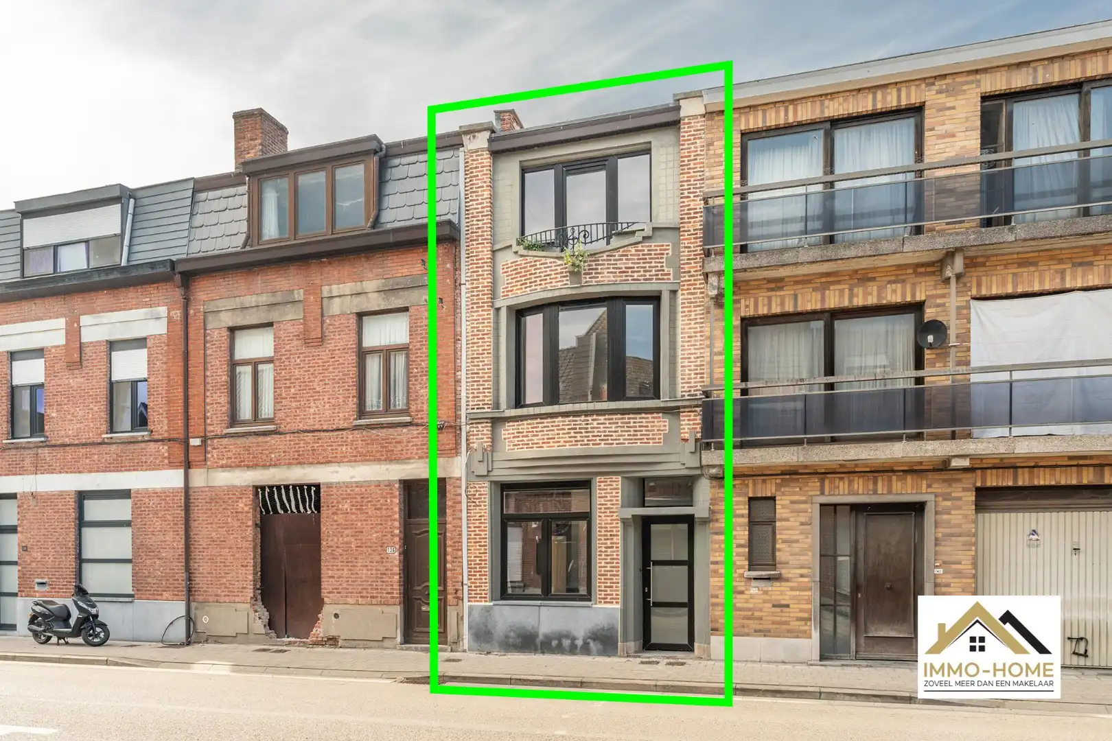 Structureel gerenoveerde woning met tuin foto {{pictureIndex}}