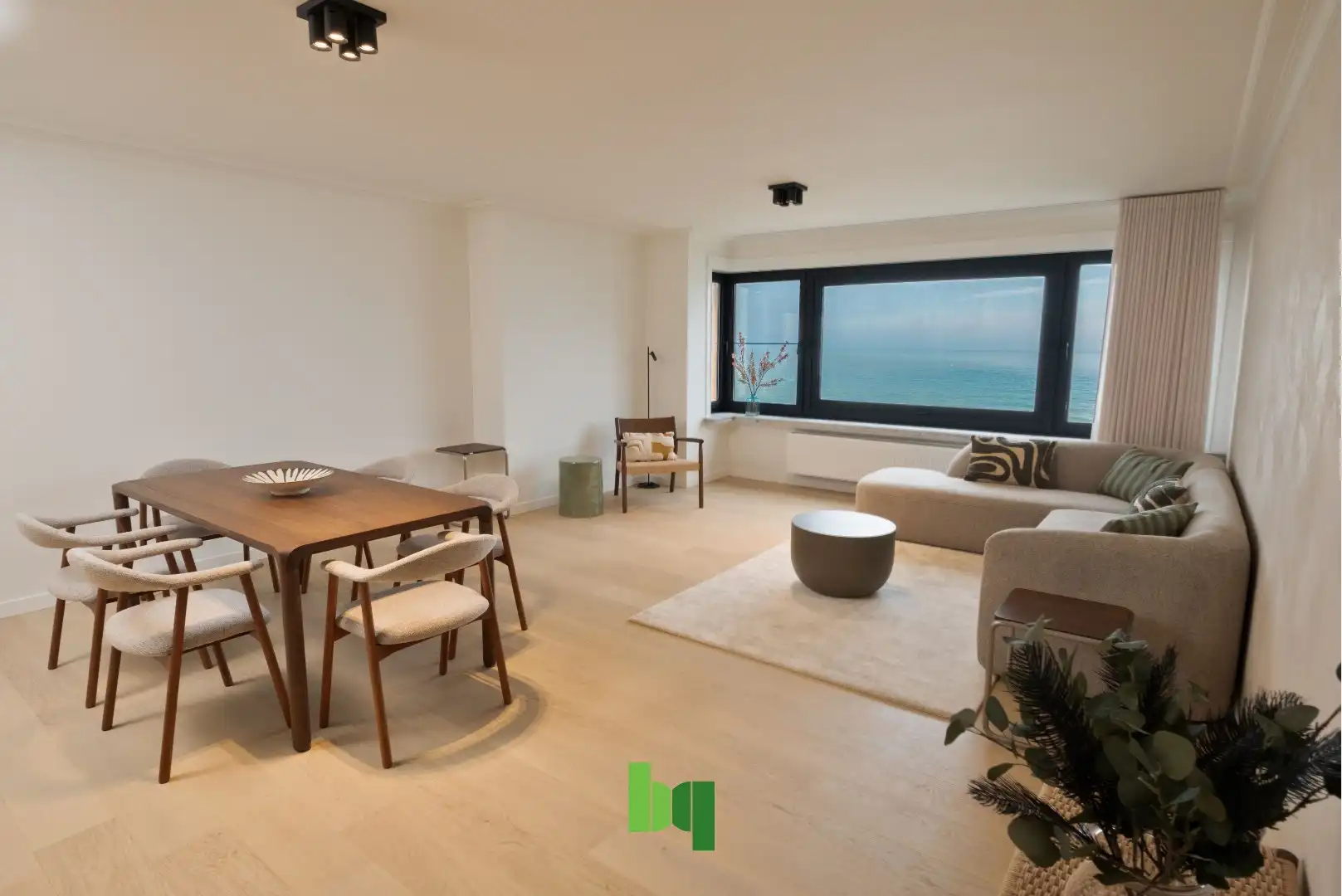 Luxueus vernieuwd appartement (92 m²) met EPC A foto {{pictureIndex}}