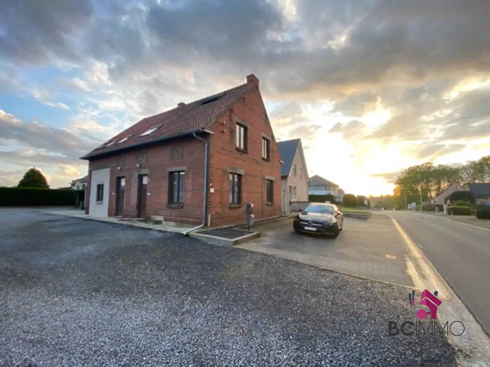 Karaktervolle woning met potentieel op rustige ligging foto 39
