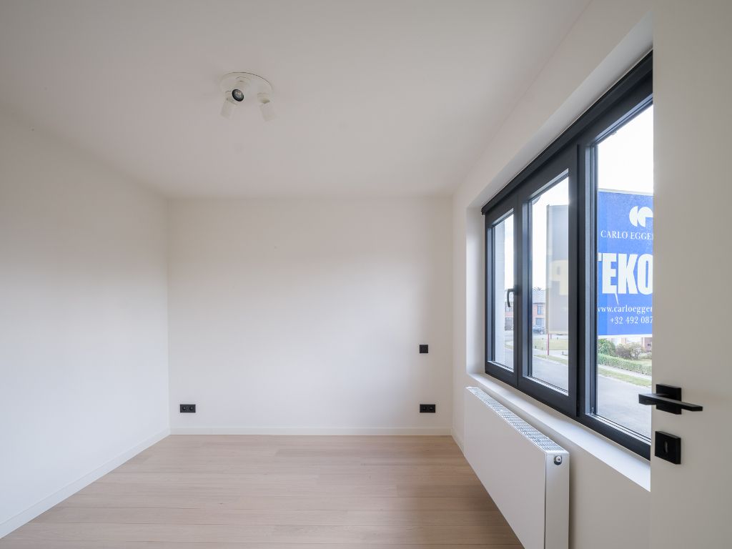 Hoogwaardig gerenoveerde gezinswoning met 4 slaapkamers en landelijke zichten – nabij station Hansbeke foto 17