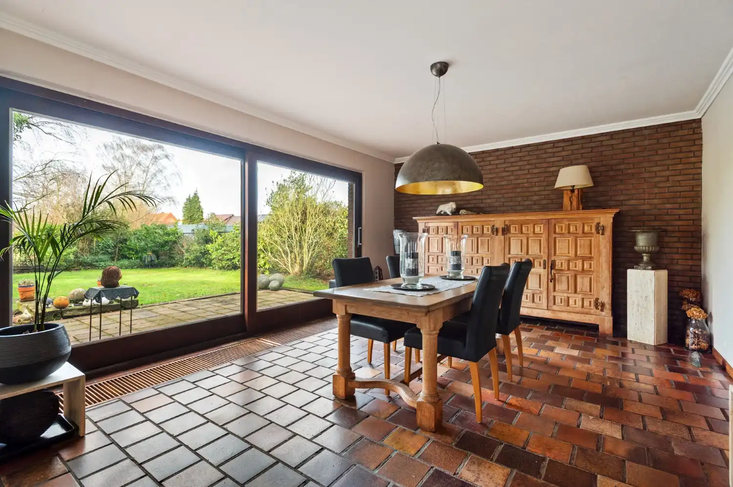 LAAGBOUW VILLA MET 3 SLK, DUBBELE GARAGE EN TUIN! foto 5