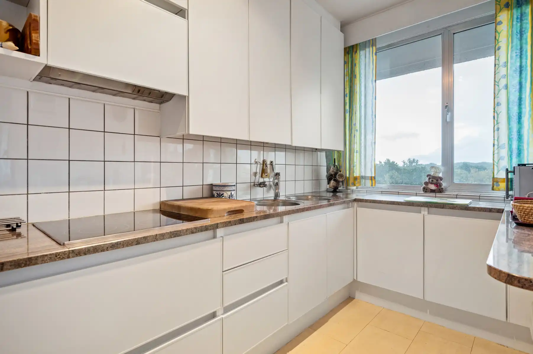 Lichtrijk hoekappartement met terras en 3 ruime slaapkamers  foto 8