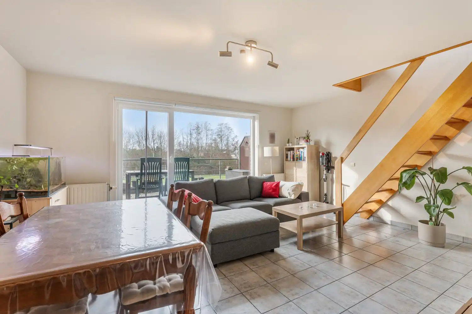 Ruim en energiezuinig appartement met 2 slaapkamers, een ruim terras en een autostaanplaats aan de rand van Leuven! foto 8