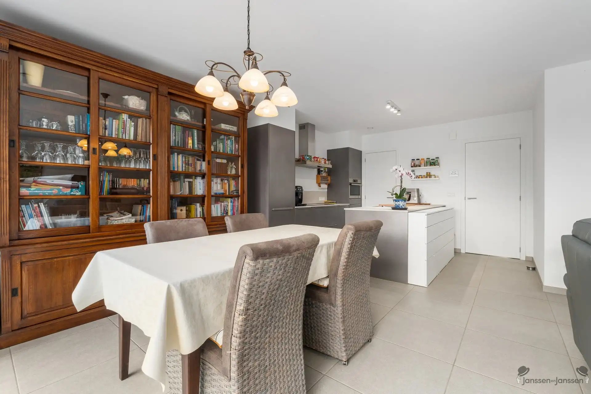 Nieuwbouwwoning met 3 slaapkamers foto 3