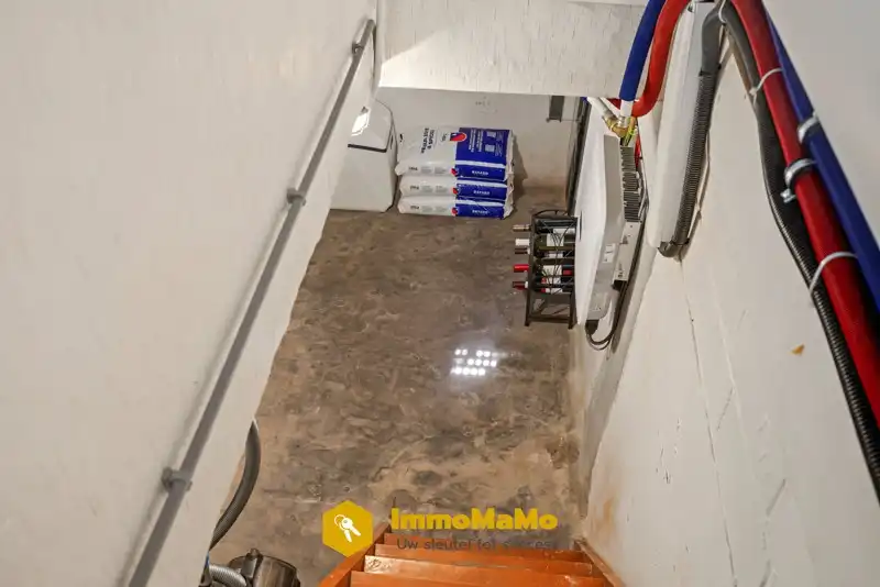 INSTAPKLARE GERENOVEERDE WONING  TE KOOP IN LOCHRISTI (WACHTEBEKE) foto 15
