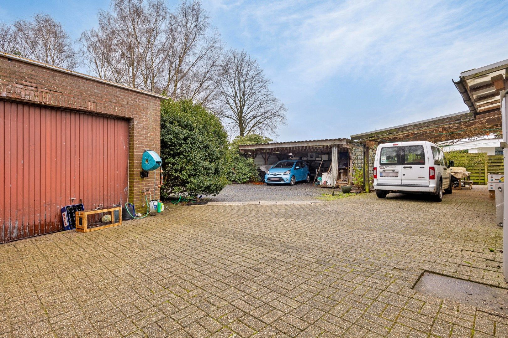 Ruime woning met 7 slpks, rustig en landelijk gelegen op 2.336m² nabij het centrum ! foto 27