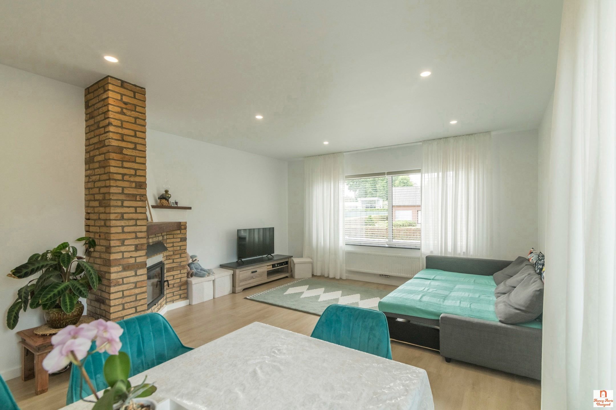 Grondig gerenoveerde splitlevelwoning in een rustige straat foto 10