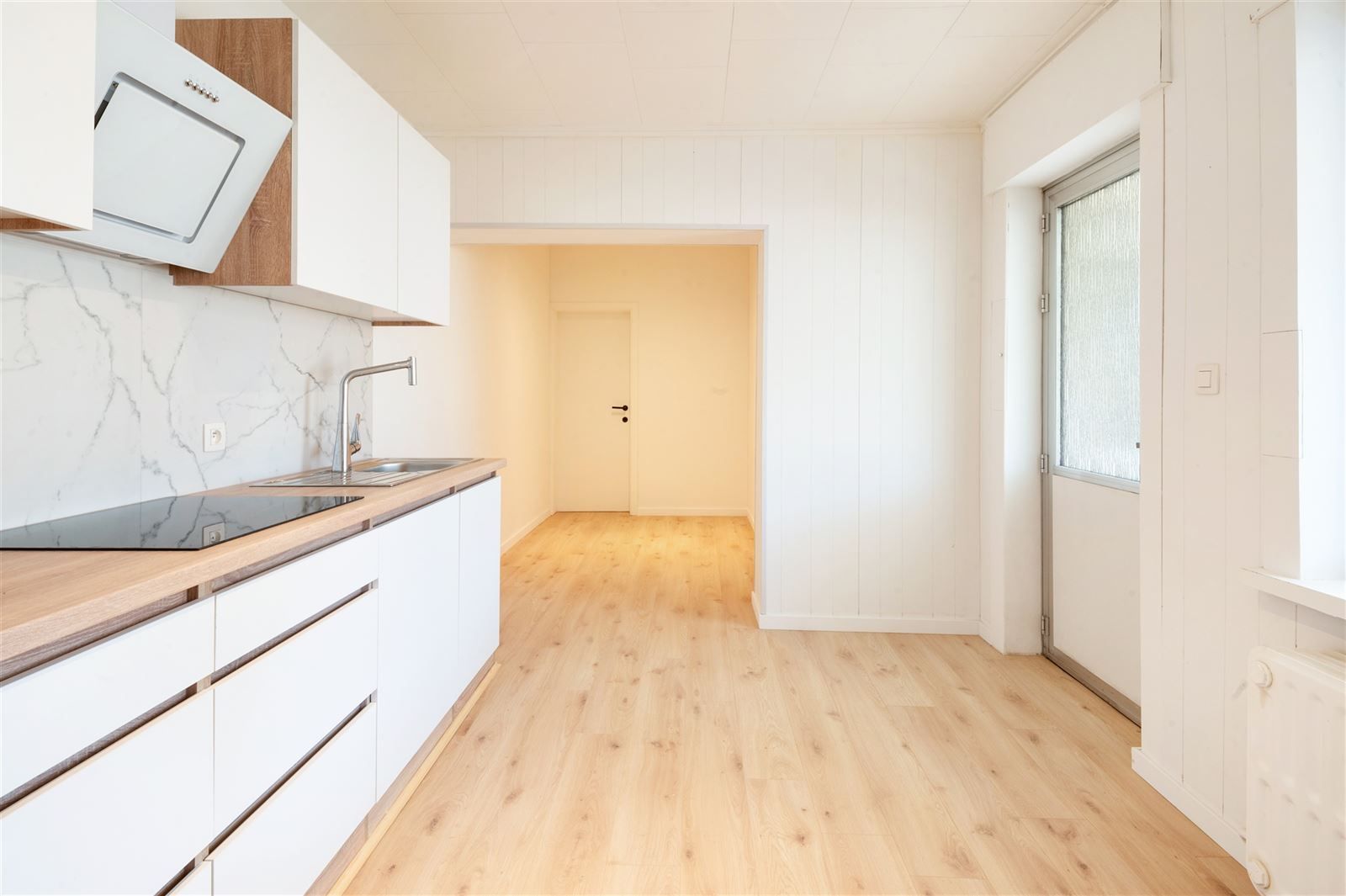 Gerenoveerde 3gevel woning met 4 slaapkamers foto 9