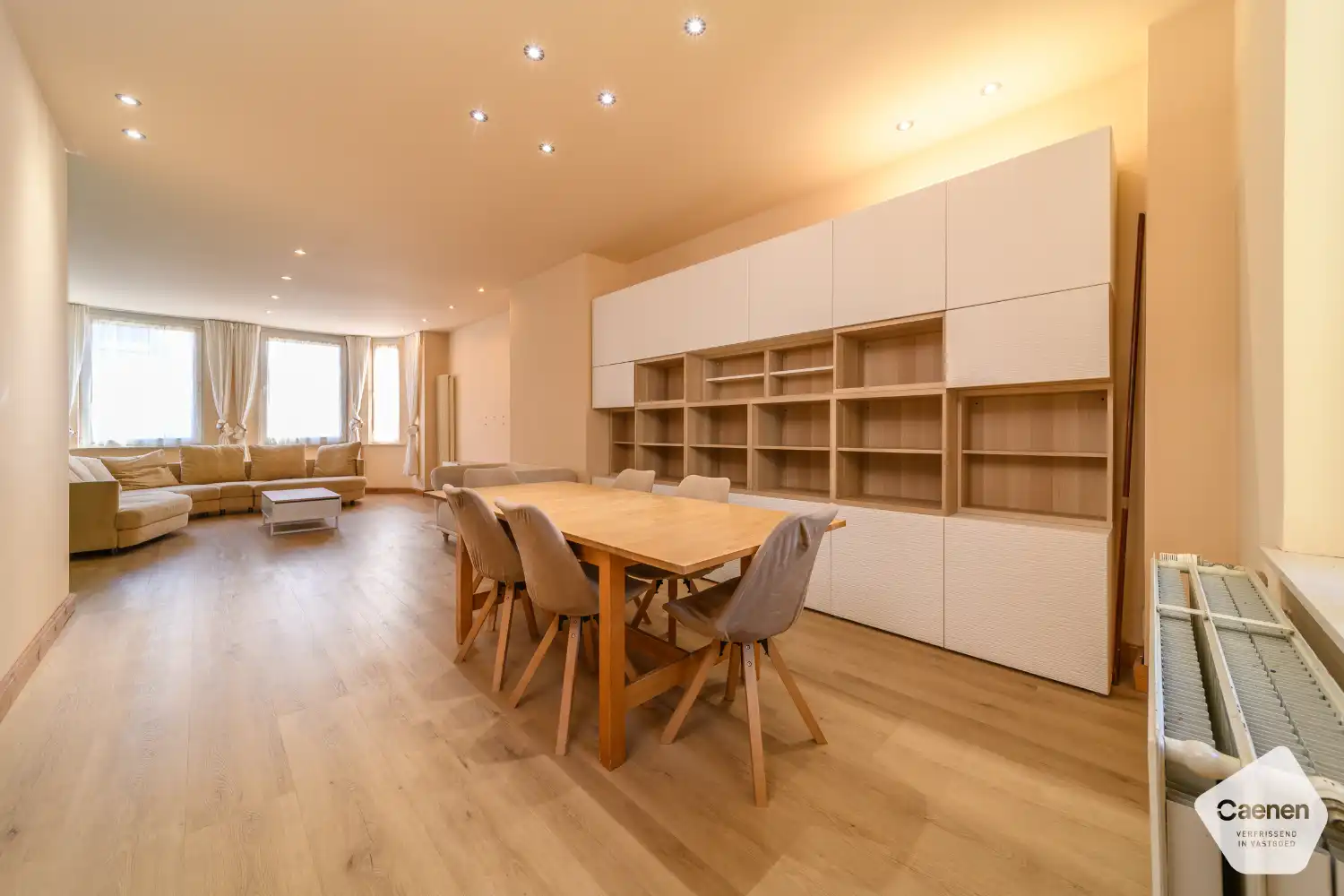 Ruime woning met handelsruimte in het centrum van De Panne foto 2