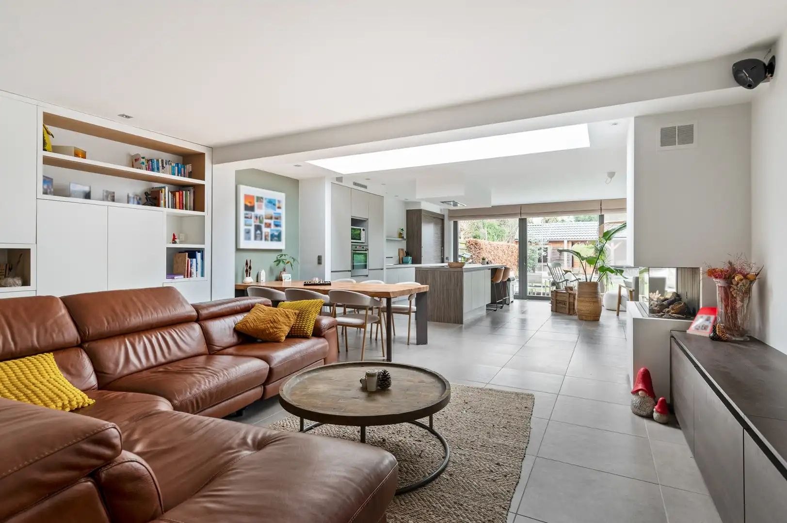 Energiezuinige woning met ruime leefruimte & 4 slpk's foto 3