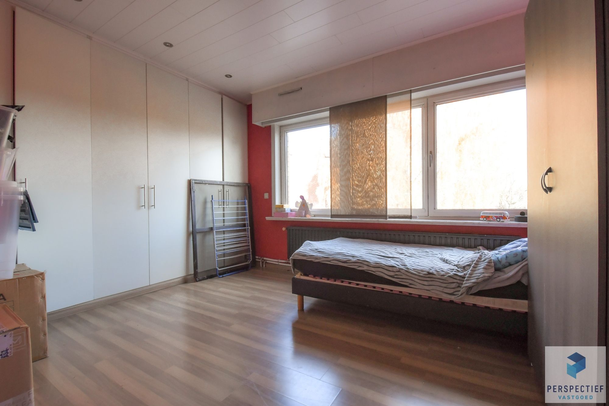 BEZOEKMOMENT ZATERDAG 22/11 VAN 9U TOT 10U30 | Centraal gelegen ruime woning met 4 slaapkamers en grote tuin foto 11