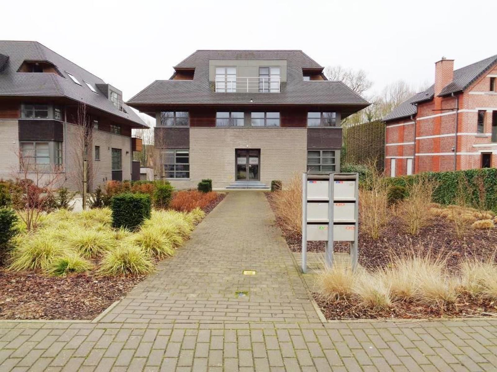 WSB-IMMO: Luxe appartement gelegen in het hartje van Ninove! foto 1