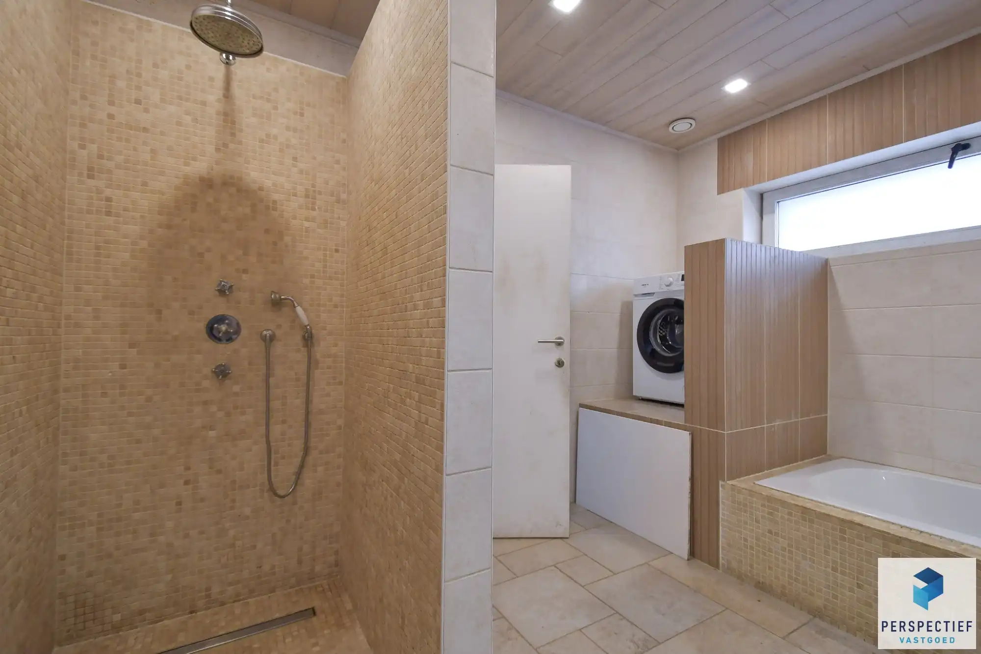 Landelijk gelegen ruime woning met tuin, kleine weide & bijgebouw gelegen in Oedelem op  1 365 m² foto 16