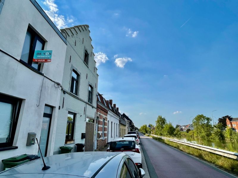 INSTAPKLARE WONING MET ZONNETERRAS OP TOPLOCATIE foto 2