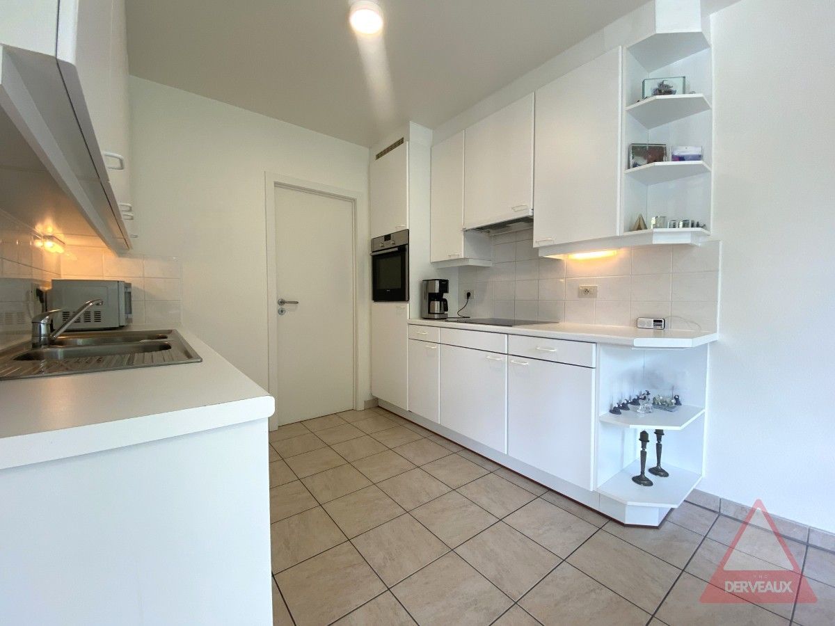 Roeselare – Ruim en instapklaar appartement met uitzicht op het Geitenpark foto 7