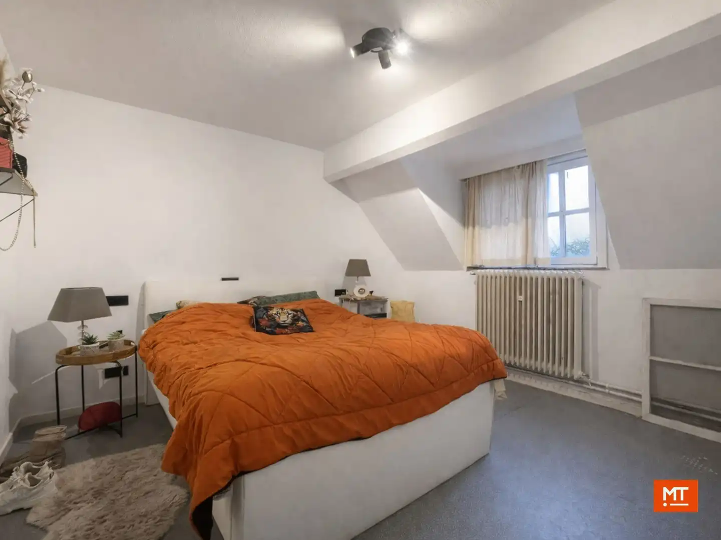 Alleenstaande woning met 3 slaapkamers (4 mogelijk), garage en tuin (ZW) te koop in Langemark foto 8