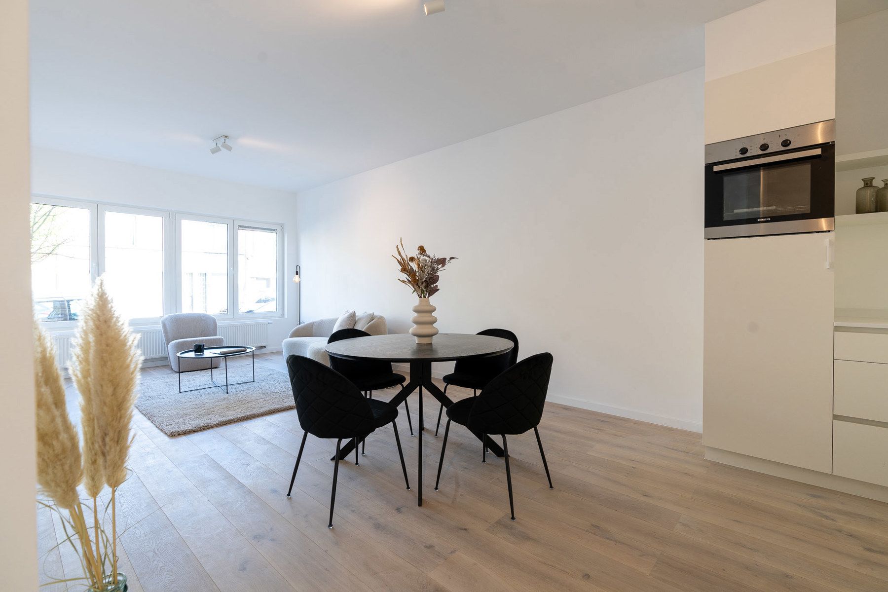 Wilrijk - Recent gerenov. 2 slpk gelijkvloers app. met tuin  foto {{pictureIndex}}