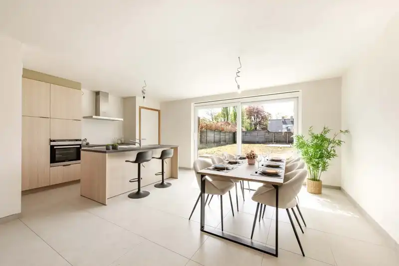 Prachtige, verrassend ruime nieuwbouwwoning met 3 slaapkamers én inpandige garage te koop in Dentergem! foto 5